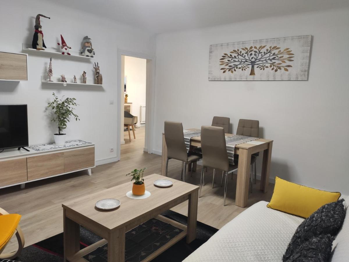 Apartamento Estel La Seu d'Urgell Ngoại thất bức ảnh