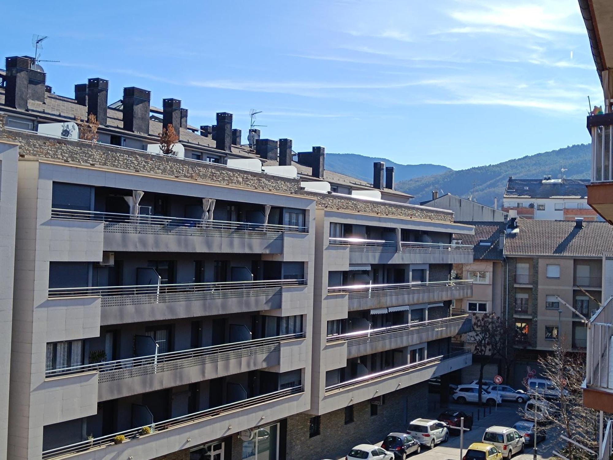 Apartamento Estel La Seu d'Urgell Ngoại thất bức ảnh